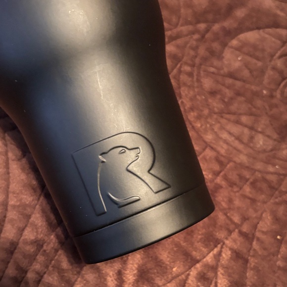 RTIC Black 30 oz. Insulated Tumbler - Picture 3 of 9